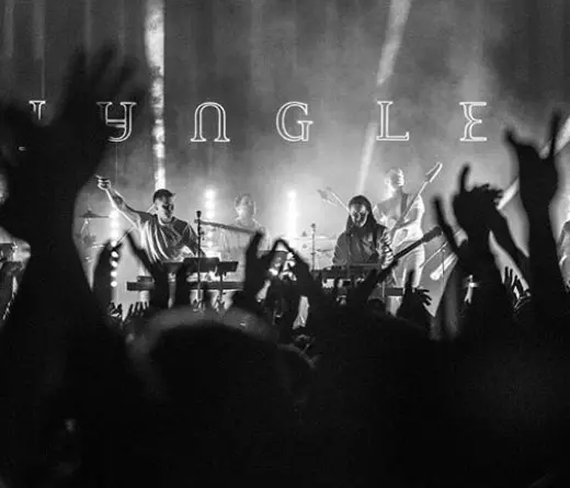 Jungle la popular banda inglesa que hace bailar al mundo con sus hits viene a la Argentina.
